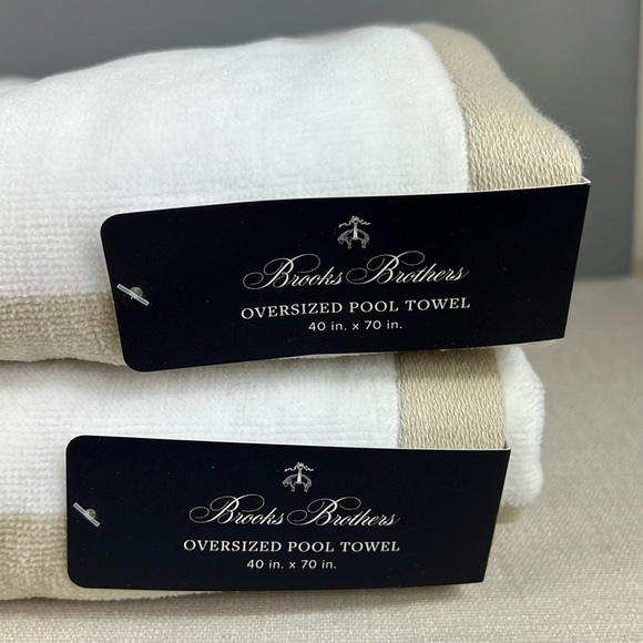 Brooks Brothers Pool Beach Towels Tan White Oversized 40 x 70 Striped 2 pc NEW - Picture 2 of 4